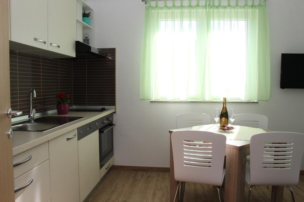 Smart Apartments Brodarica  Bagian luar foto
